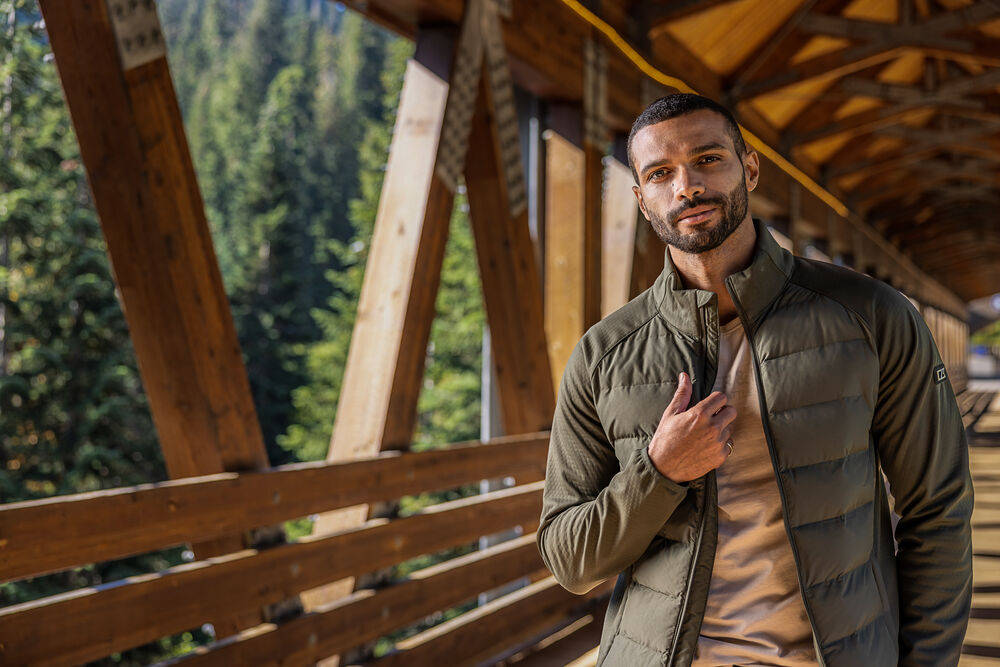 CUTTER &amp; BUCK Wenatchee Jacket Heren Gewatteerde Jas met Capuchon